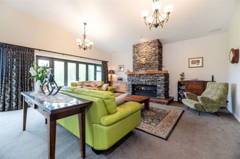 Photo of property in 32 Hanham Road, Kumeu, 0891