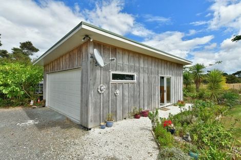 Photo of property in 357 Shelly Beach Road, South Head, 0874