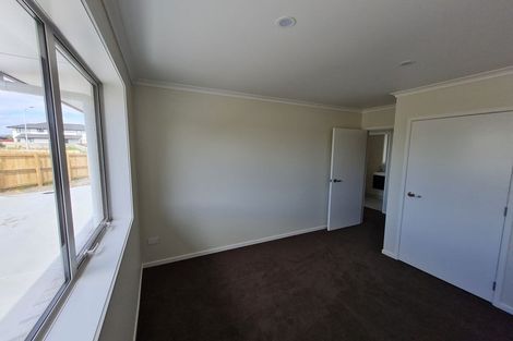 Photo of property in 15 Ocean View Rise, Ruakaka, 0116