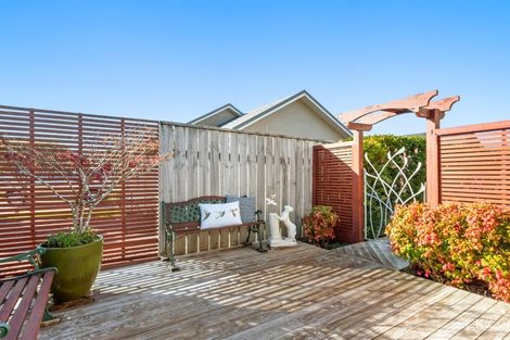 Photo of property in 11 Ormrod Grove, Riverstone Terraces, Upper Hutt, 5018