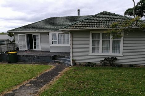 Photo of property in 2/3 Bruce Road, Glenfield, Auckland, 0629