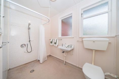 Photo of property in 22 Ashford Avenue, Hokowhitu, Palmerston North, 4410