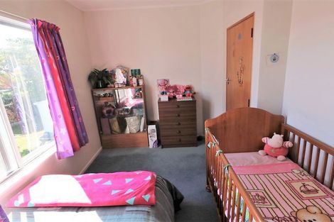 Photo of property in 2 Fairbrother Street, Carterton, 5713