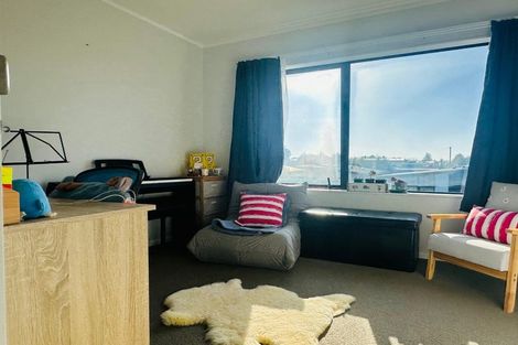 Photo of property in 95 Battalion Drive, Papakura, 2110
