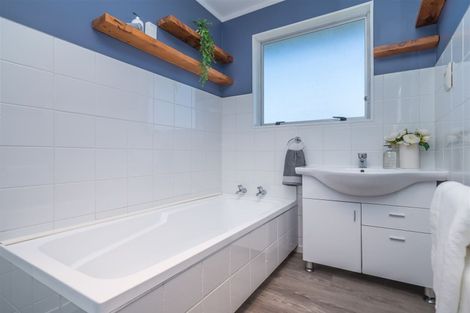 Photo of property in 22 Lockhart Avenue, Milson, Palmerston North, 4414