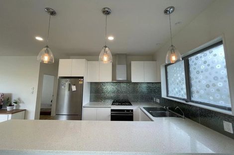 Photo of property in 102 Stanmore Bay Road, Stanmore Bay, Whangaparaoa, 0932