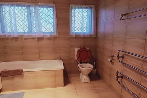 Photo of property in 24 Dianne Louise Drive, Half Moon Bay, Auckland, 2012