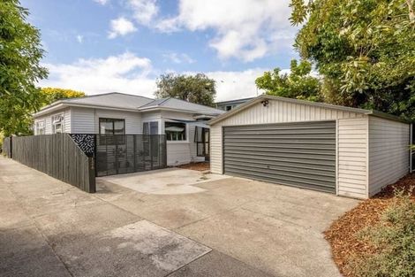 Photo of property in 1/126 Wairakei Road, Bryndwr, Christchurch, 8053