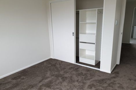 Photo of property in 4225a Great North Road, Glendene, Auckland, 0602