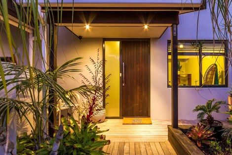 Photo of property in 1/46 Masterton Road, Rothesay Bay, Auckland, 0630