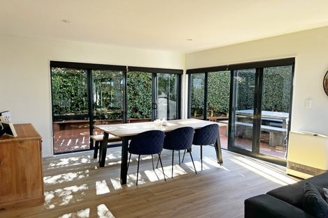 Photo of property in 3/83a Pupuke Road, Northcote, Auckland, 0627