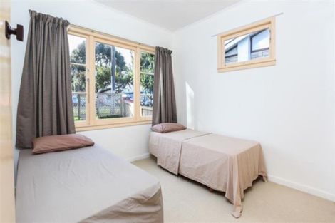 Photo of property in 19 Fowlds Avenue, Sandringham, Auckland, 1025