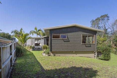 Photo of property in 117 Rimu Place, Matarangi, Whitianga, 3592
