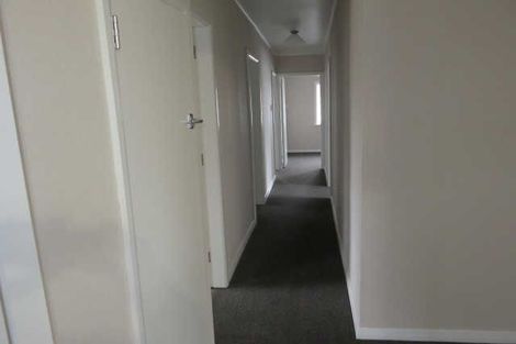 Photo of property in 27 Strowan Avenue, Fairfield, Hamilton, 3214