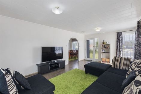 Photo of property in 31 Border Road, Henderson, Auckland, 0612