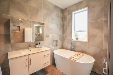 Photo of property in 18 Shannon Street, Bluff, 9814