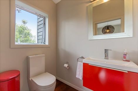 Photo of property in 3 Glenelg Road, Red Beach, 0932