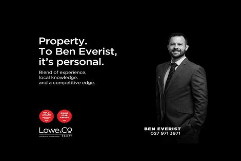 Photo of property in 33a Apuka Street, Brooklyn, Wellington, 6021