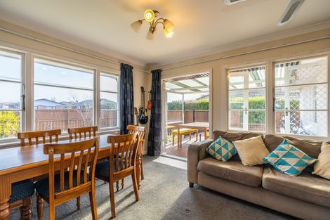 Photo of property in 106 Gilberthorpes Road, Hei Hei, Christchurch, 8042