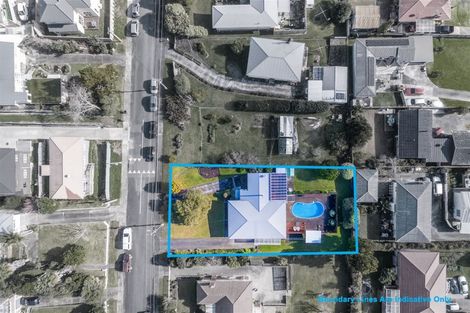 Photo of property in 74 Sylvan Crescent, Te Atatu South, Auckland, 0610