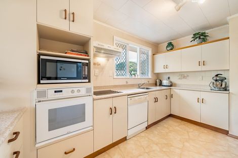 Photo of property in 28 Golf Road, Manor Park, Lower Hutt, 5019