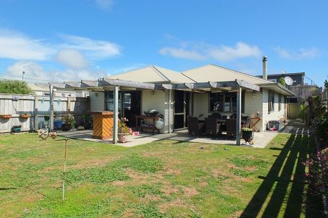 Photo of property in 10 Seabury Avenue, Foxton Beach, Foxton, 4815