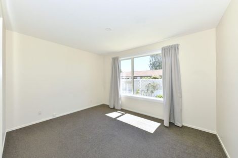 Photo of property in 2/16 Mulberry Place, Redwood, Christchurch, 8051