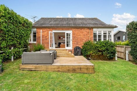 Photo of property in 15 Range View Road, Mount Albert, Auckland, 1025