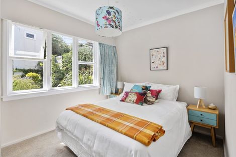 Photo of property in 109 Seatoun Heights Road, Seatoun, Wellington, 6022