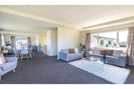 Photo of property in 1 Parklea Avenue, Halswell, Christchurch, 8025