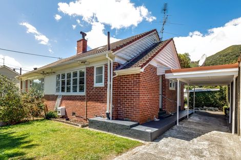 Photo of property in 27 Hayward Terrace, Waiwhetu, Lower Hutt, 5010