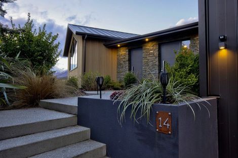 Photo of property in 14 Kerrera Lane, Jacks Point, Queenstown, 9371