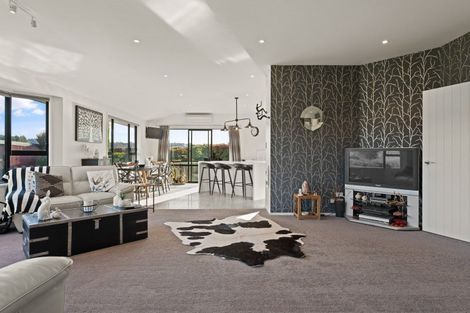 Photo of property in 17 Wavy Knowes Drive, Waldronville, Dunedin, 9018