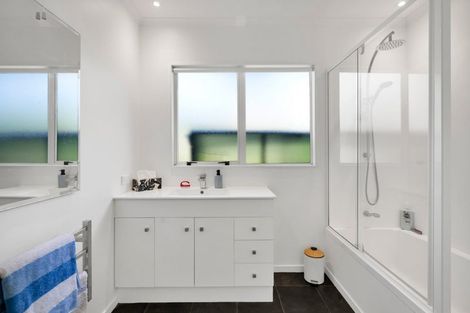 Photo of property in 45 Glamis Avenue, Bell Block, New Plymouth, 4312