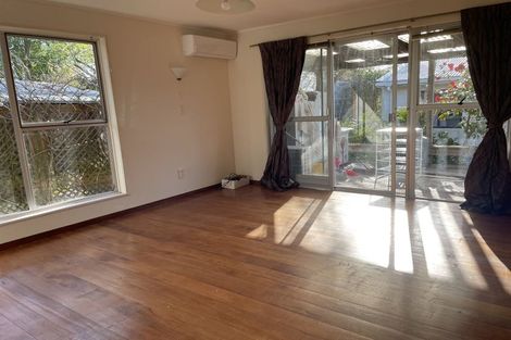 Photo of property in 17 Uppingham Crescent, Hillcrest, Auckland, 0627
