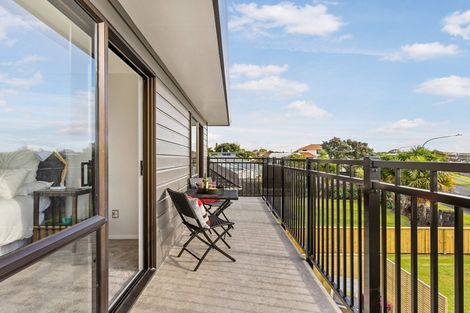 Photo of property in 1/42 Kiwi Esplanade, Mangere Bridge, Auckland, 2022