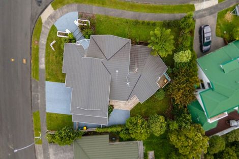 Photo of property in 2 Myers Grove, Churton Park, Wellington, 6037