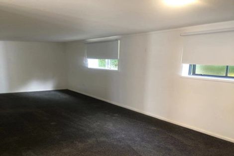 Photo of property in 536 Glenfield Road, Glenfield, Auckland, 0629