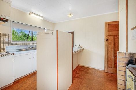 Photo of property in 96 Pomona Road, Kumeu, 0891