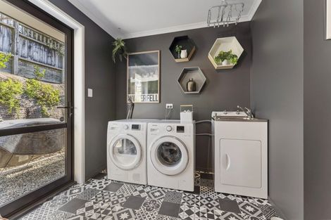 Photo of property in 6 The Terrace, Bell Block, New Plymouth, 4312