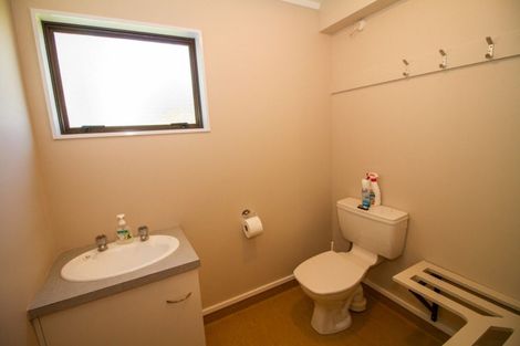 Photo of property in 28 Goldfinch Street, Ohakune, 4625