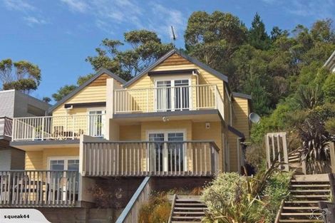 Photo of property in 17 Kopiko Way, Brooklyn, Wellington, 6021