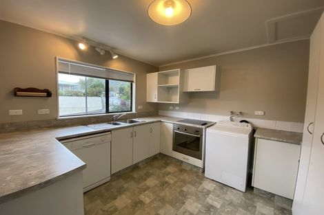 Photo of property in 62 Waikawa Road, Picton, 7220
