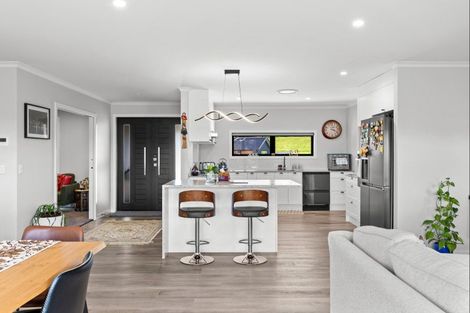 Photo of property in 230 Valley Views, Fitzherbert, Palmerston North, 4472