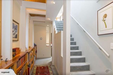 Photo of property in 23 Golf Road, Heretaunga, Upper Hutt, 5018