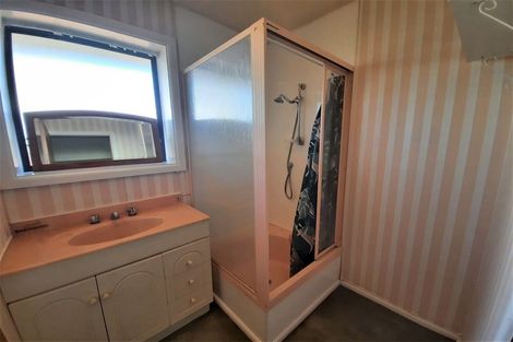 Photo of property in 15 Sevenoaks Drive, Bryndwr, Christchurch, 8053