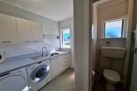Photo of property in 100 Parrs Cross Road, Henderson, Auckland, 0612