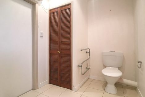 Photo of property in 2/42c Schnapper Rock Road, Schnapper Rock, Auckland, 0632