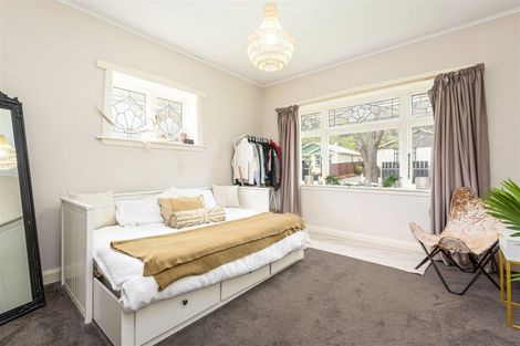 Photo of property in 31 Flavell Street, Heathcote Valley, Christchurch, 8022