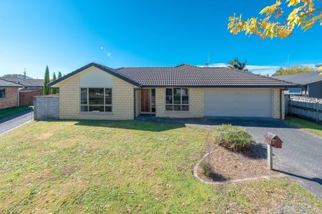 Photo of property in 11 Ravenscourt Place, Huntington, Hamilton, 3210